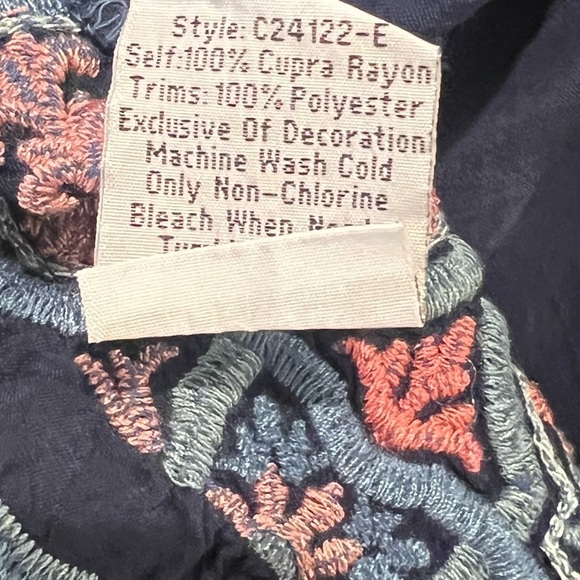 JOHNNY WAS Lina Tunic Embroidered Flowy Rayon Floral Ethereal Print Navy Size M - Picture 12 of 13